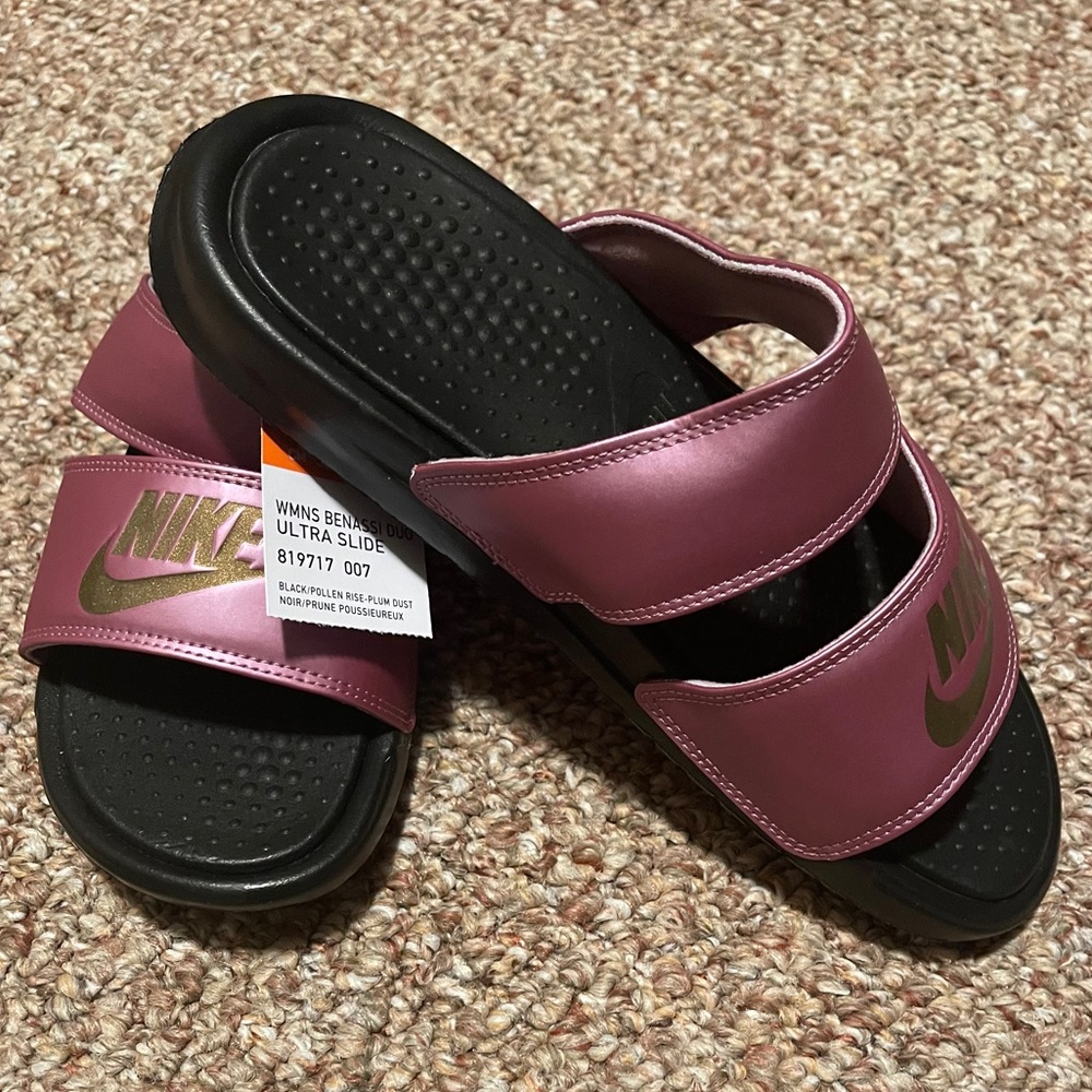 *NWT* Women Nike Benassi Duo Ultra Slide Sandals - Picture 2 of 6